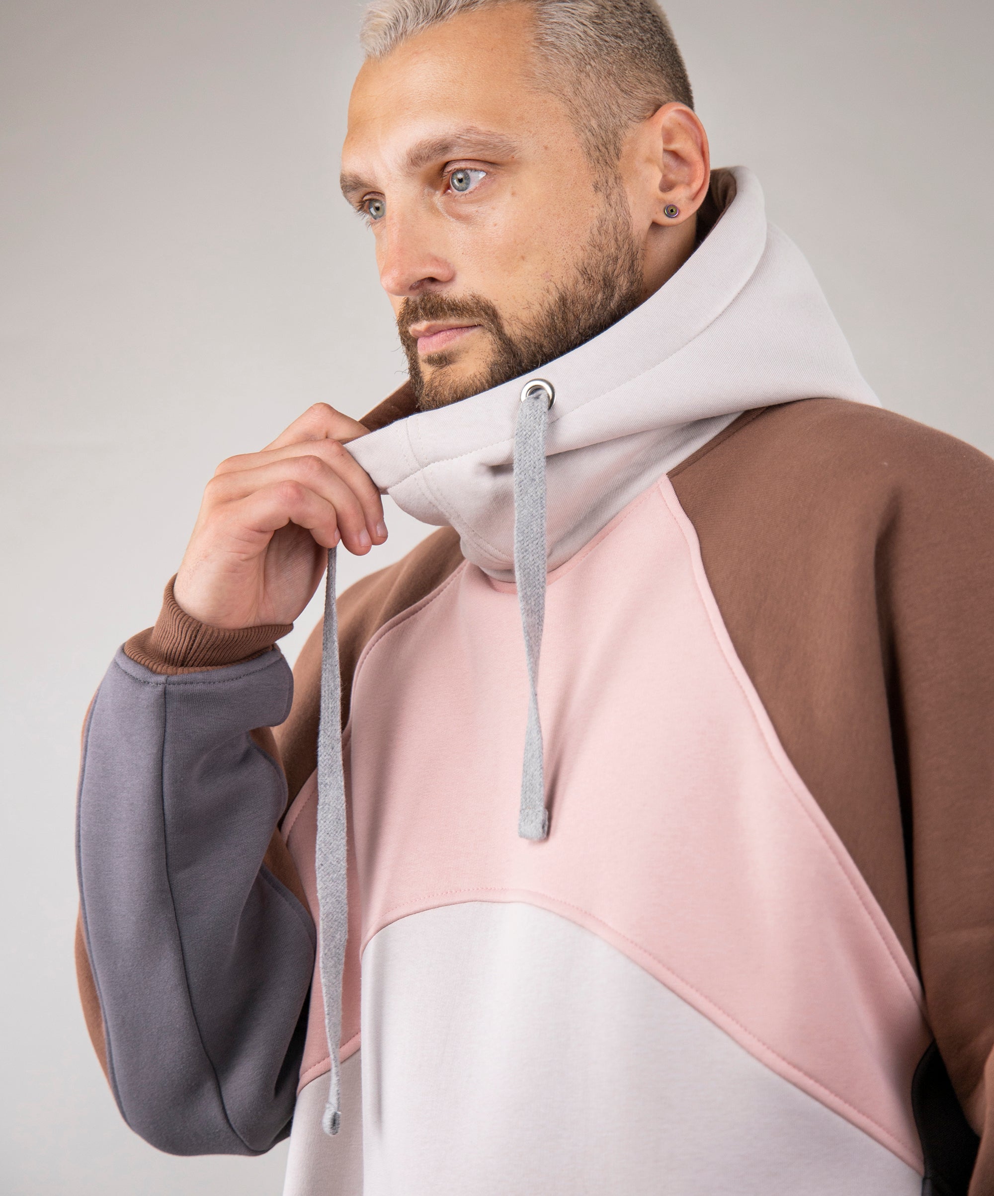 Hoodie "Umka", warm oversize hoodie. Pink/Cream/Brown. Man in front.