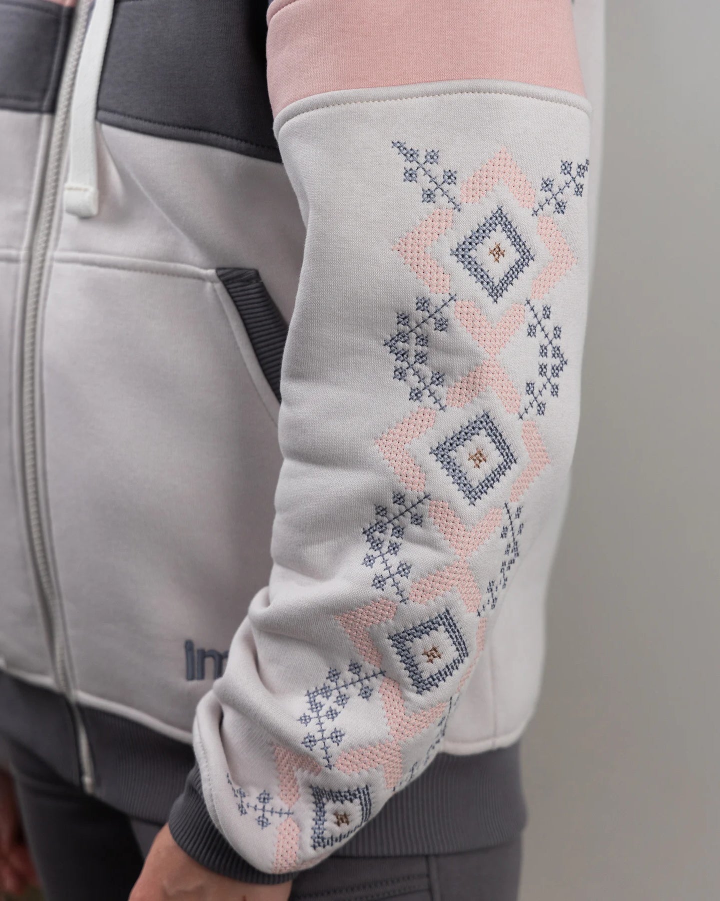 Zip-up hoodie “Sunrise”, Ukrainian vyshyvanka style.Ivory/Pink. Sleeve Man